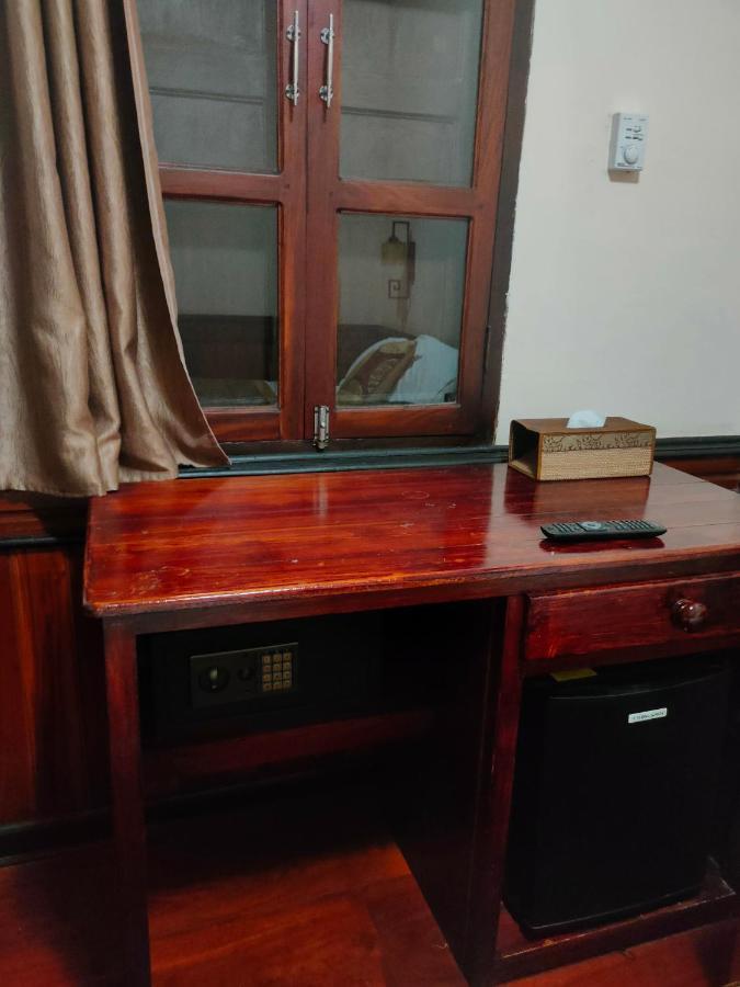 Lotus Corner - Heritage B&B Λουάνγκ Πραμπάνγκ Εξωτερικό φωτογραφία