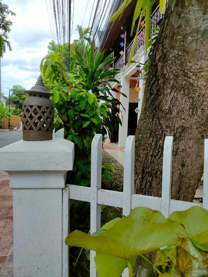 Lotus Corner - Heritage B&B Λουάνγκ Πραμπάνγκ Εξωτερικό φωτογραφία