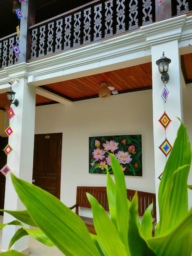 Lotus Corner - Heritage B&B Λουάνγκ Πραμπάνγκ Εξωτερικό φωτογραφία