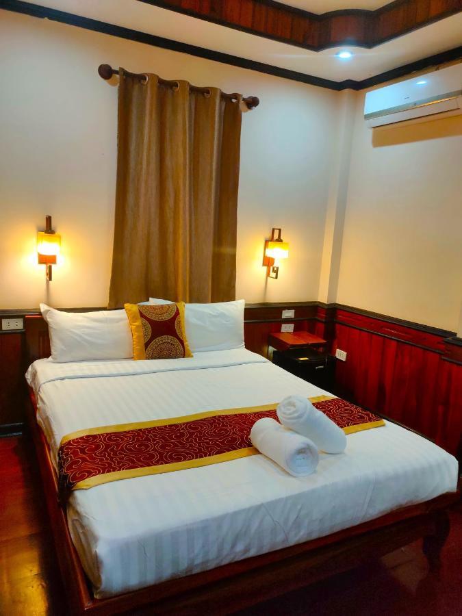 Lotus Corner - Heritage B&B Λουάνγκ Πραμπάνγκ Εξωτερικό φωτογραφία