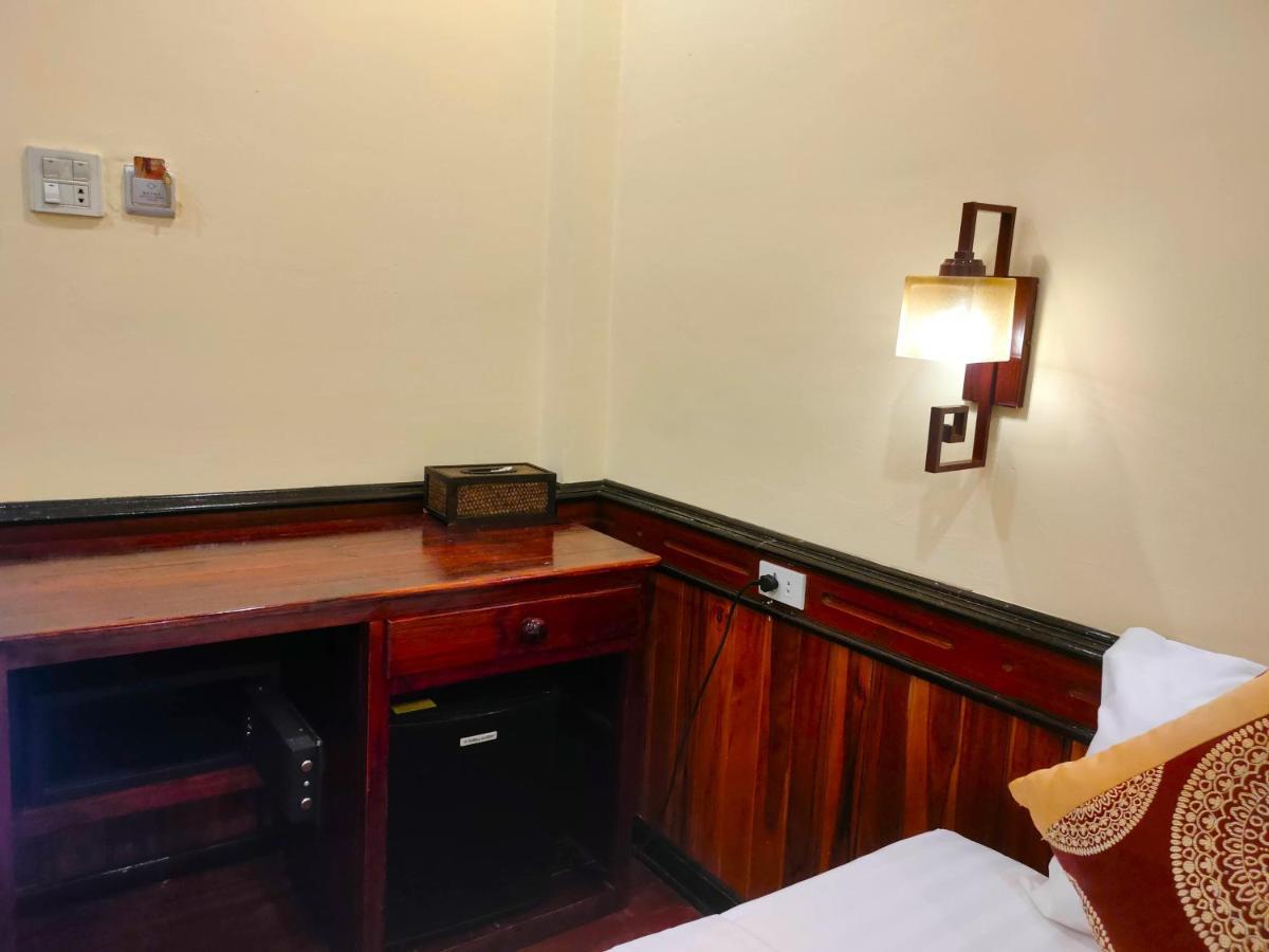 Lotus Corner - Heritage B&B Λουάνγκ Πραμπάνγκ Εξωτερικό φωτογραφία