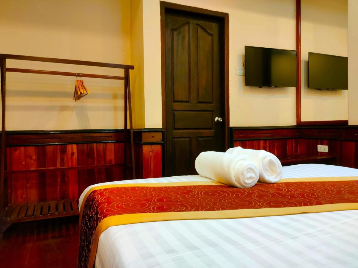 Lotus Corner - Heritage B&B Λουάνγκ Πραμπάνγκ Εξωτερικό φωτογραφία
